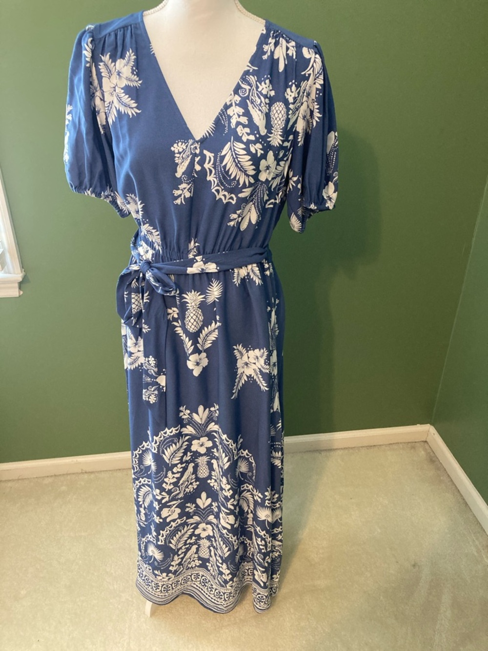 Lauren Conrad Tropical Print Maxi Dress-Medium
